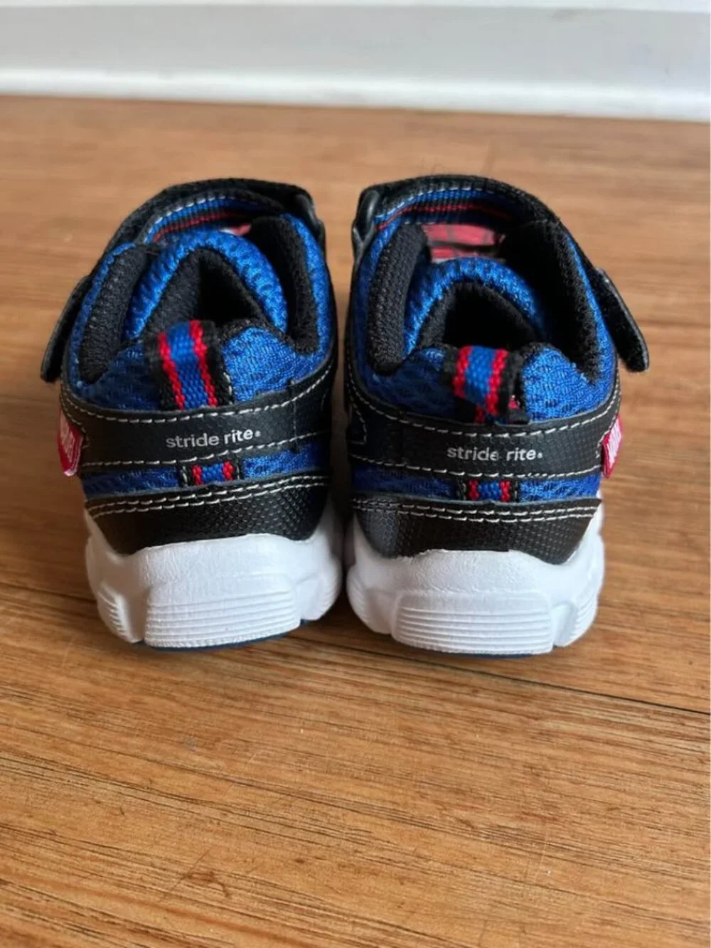 Stride Rite Spider-Man Spidey Reflex Light-Up Shoes (Size 7)